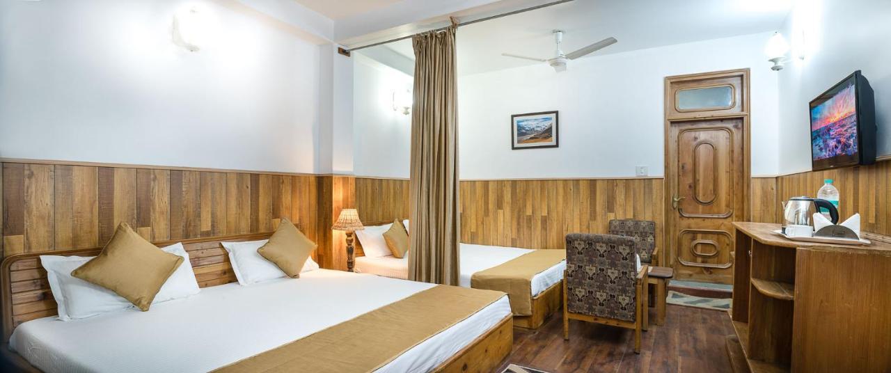 Hotel Kullu Valley Bagian luar foto