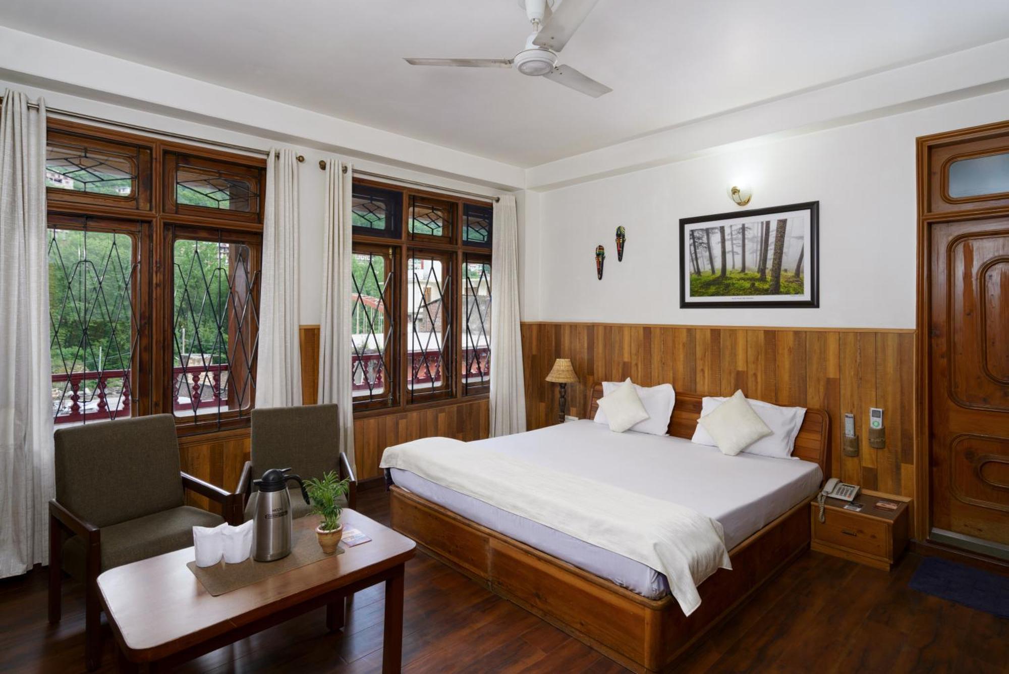 Hotel Kullu Valley Bagian luar foto