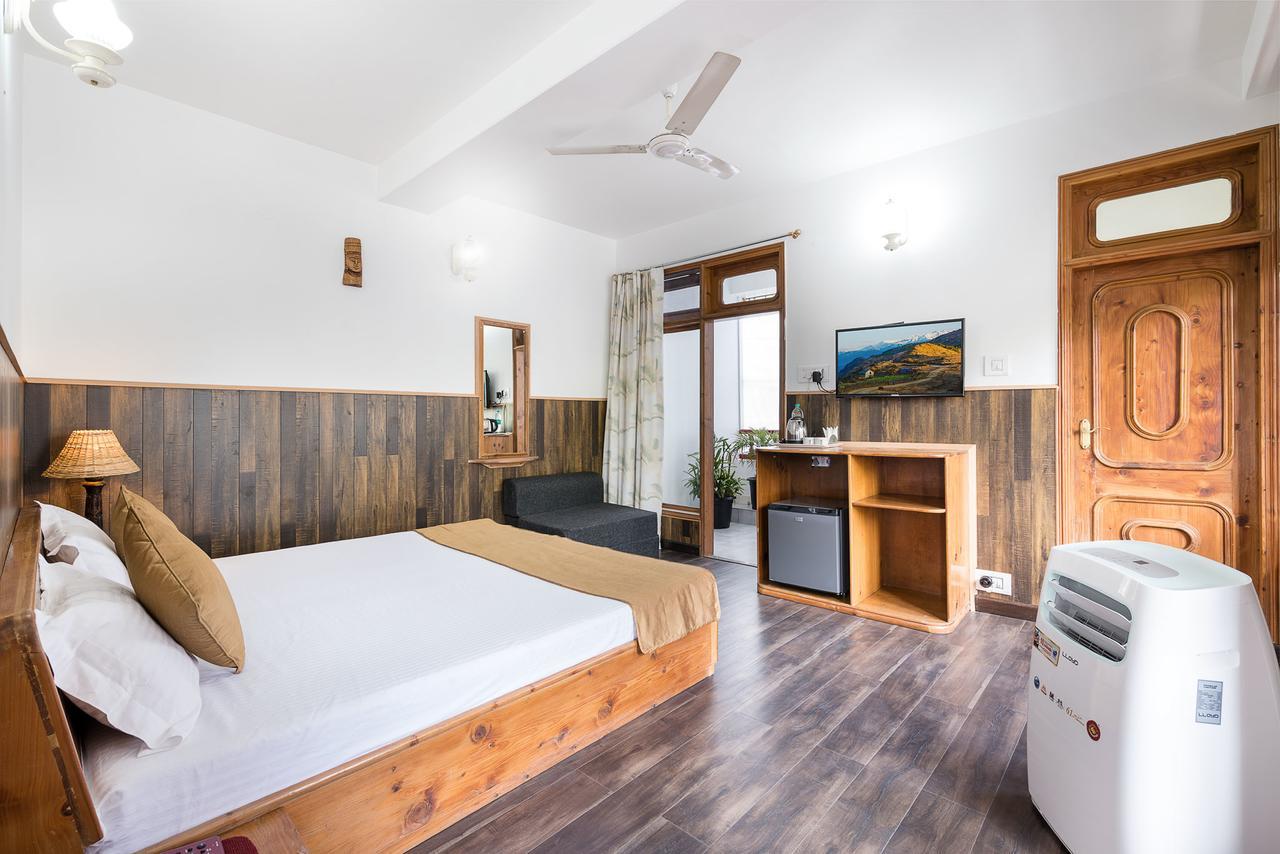 Hotel Kullu Valley Bagian luar foto